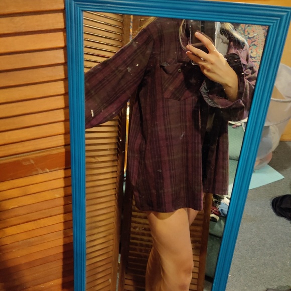 Flannel - Picture 3 of 4